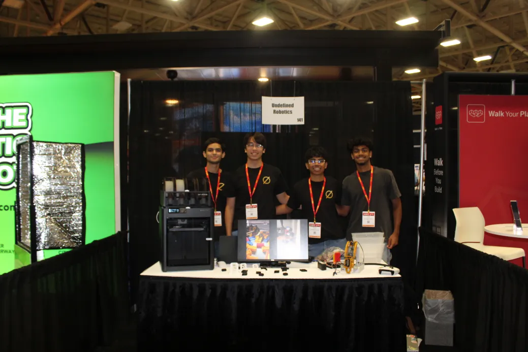 Build Show Live 2025 Expo Robot